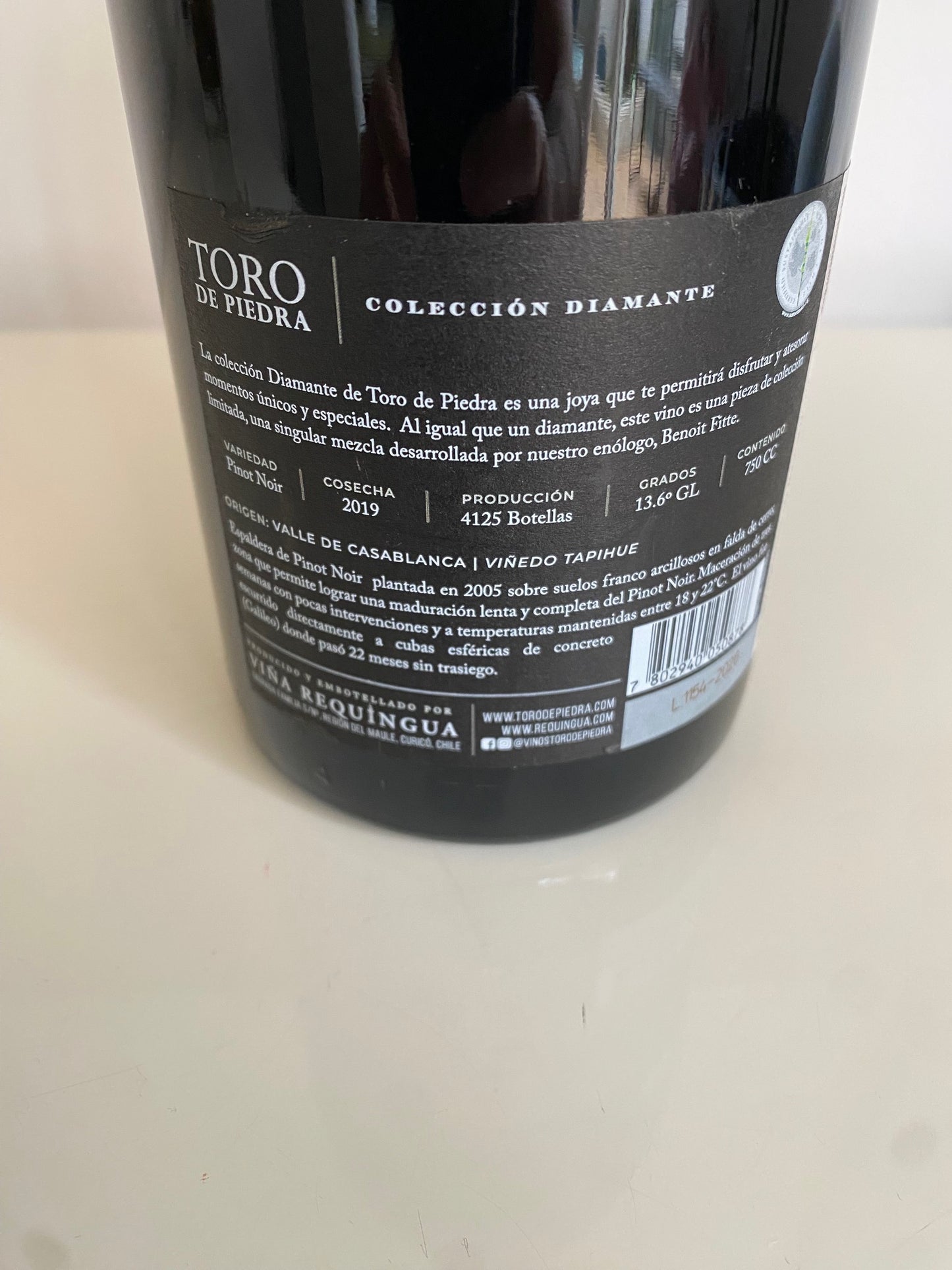 Toro de Piedra Colección Diamante Pinot Noir 2019