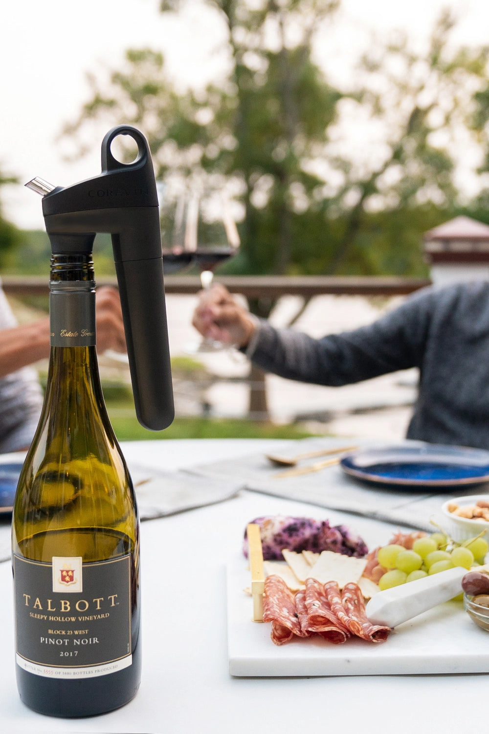 Coravin Pivot+ - Sistema de Preservação de Vinhos